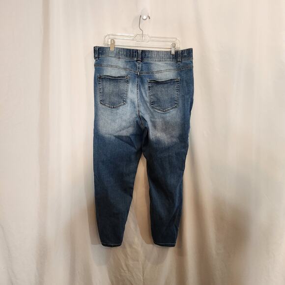 MAURICES Super High Rise Blue Medium Wash Stretch Pull On Jeans Womens XL SHORT - Picture 3 of 12